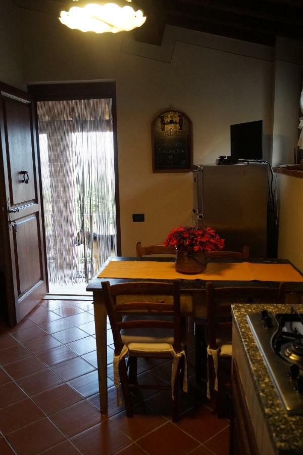 Il Borghetto Di Carra Apartment Talla Bagian luar foto